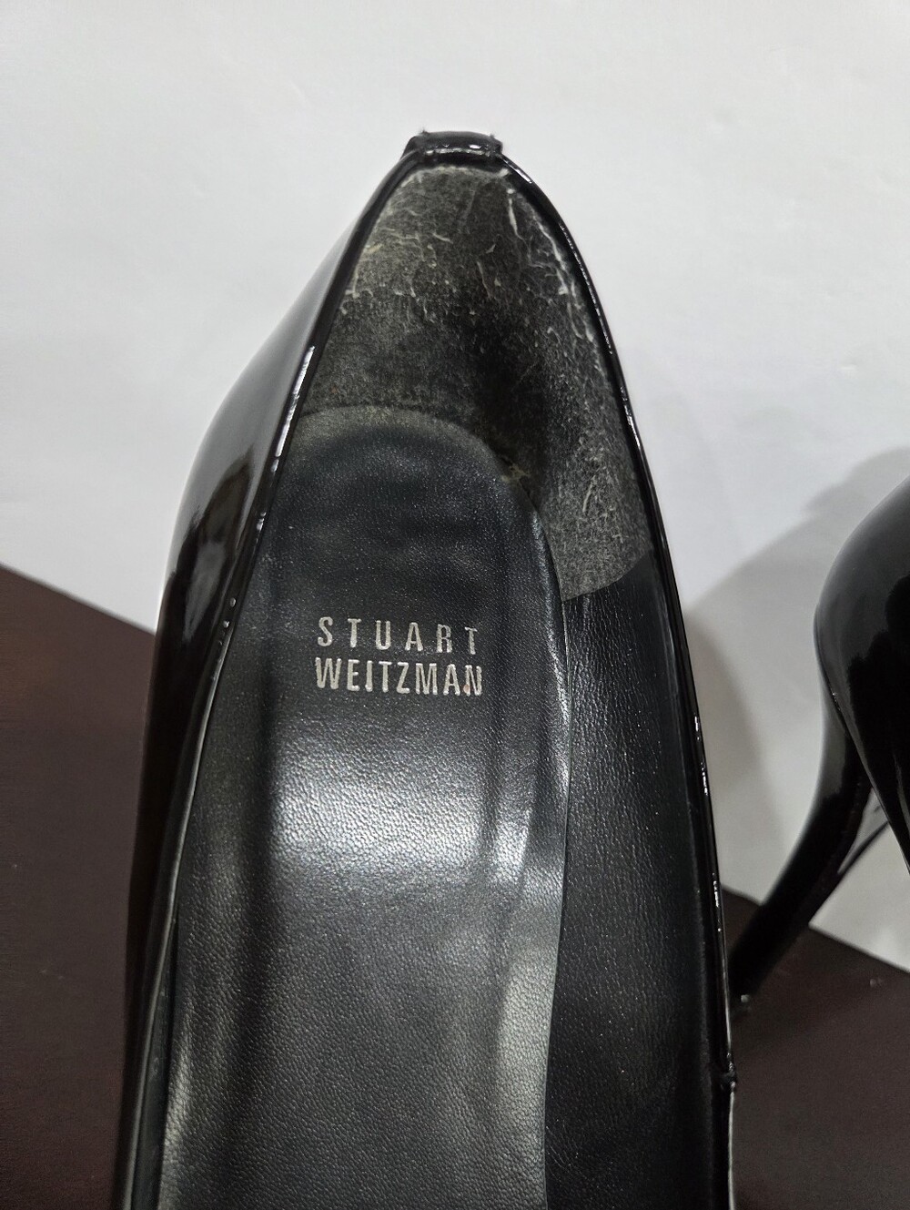 Stuart Weitzman Black Patent Peep-Toe Stiletto Heel sz.8.5 - Picture 2 of 7